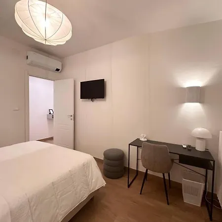 Casa Maria - Quiet Courtyard Near Porta Nuova Station & Center تورينو