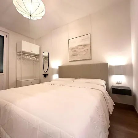 Casa Maria - Quiet Courtyard Near Porta Nuova Station & Center